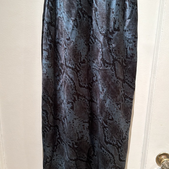 Blue leopard spaghetti dress - Picture 3 of 4